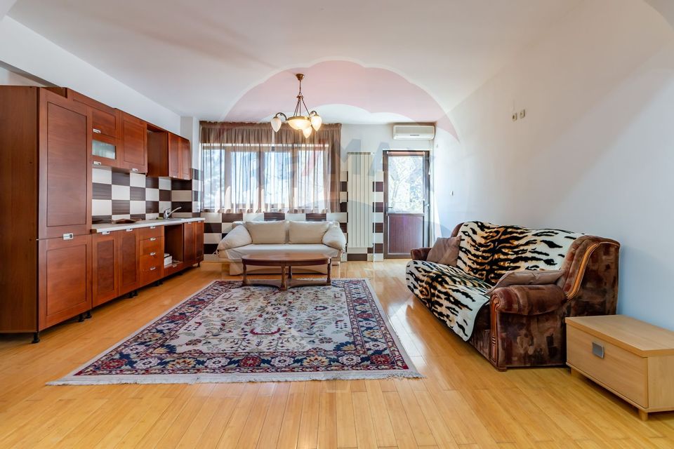 Villa for sale 14 rooms/SWIMMING POOL/ GENEROUS LAND/ BRAGADIRU-ILFOV