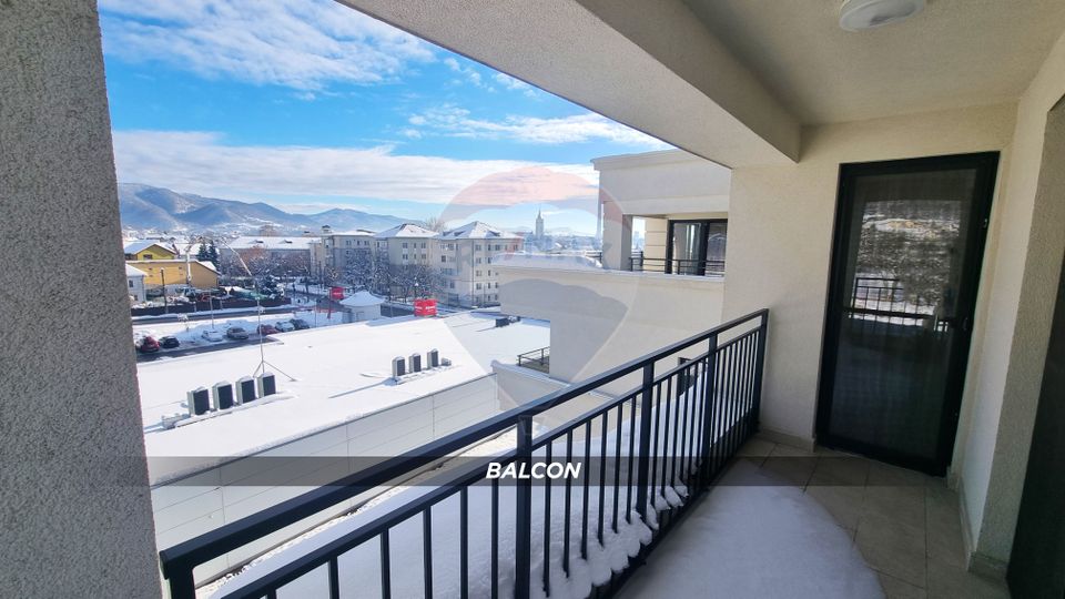 Apartament cu 3 camere tip PENTHOUSE de închiriat în zona PODUL VIILOR