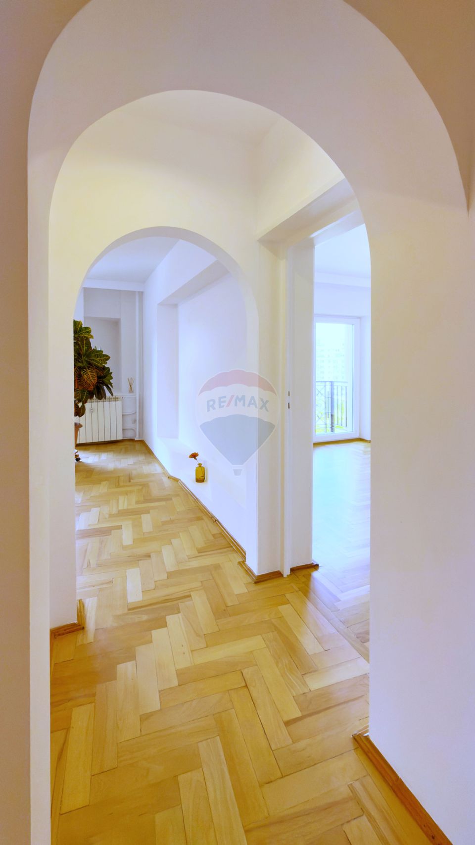 4 Camere Piata Alba Iulia 102 mp vedere Bd. Unirii si Casa Poporului