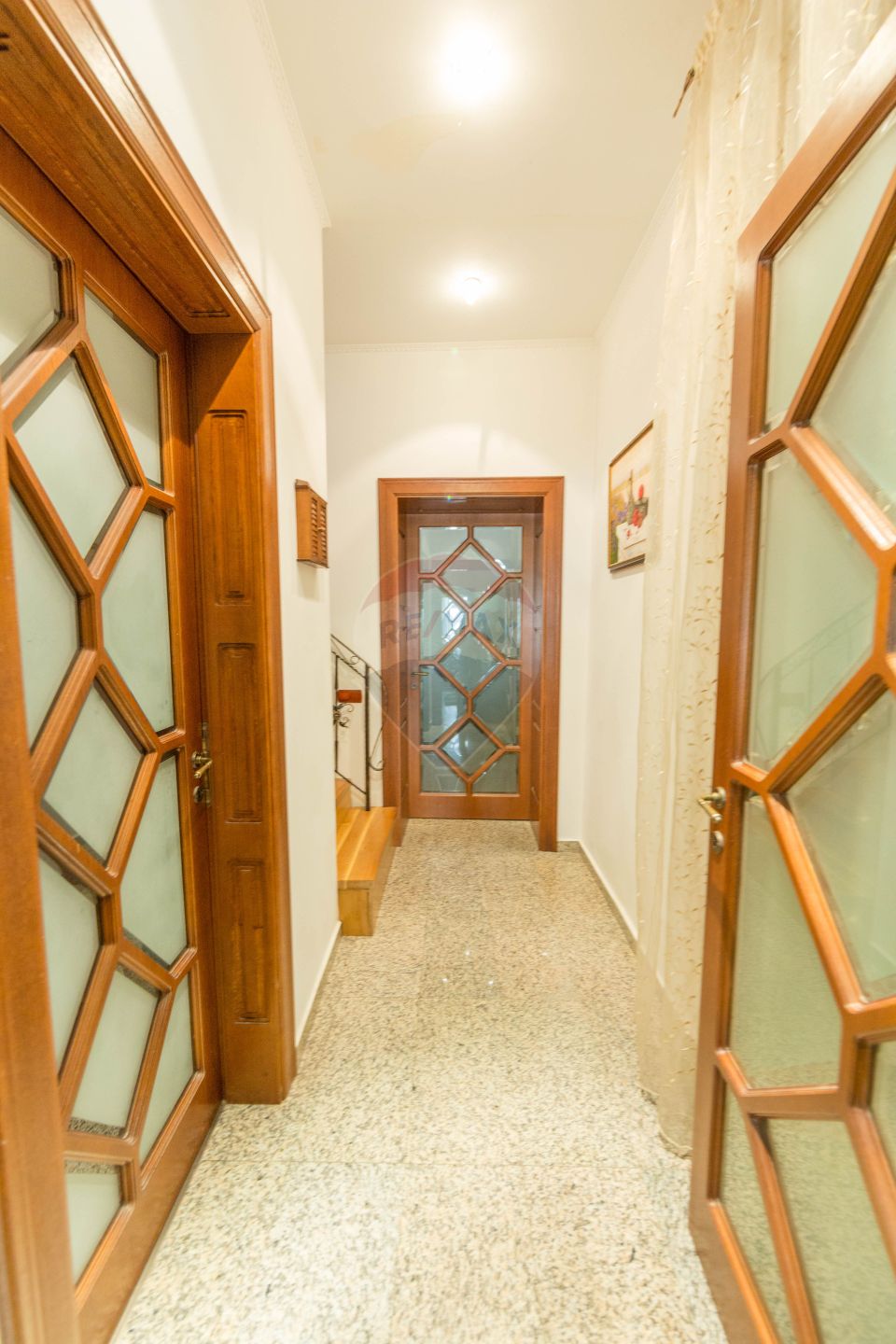 Property Located under Tâmpa composed of 2 Houses and Garden,