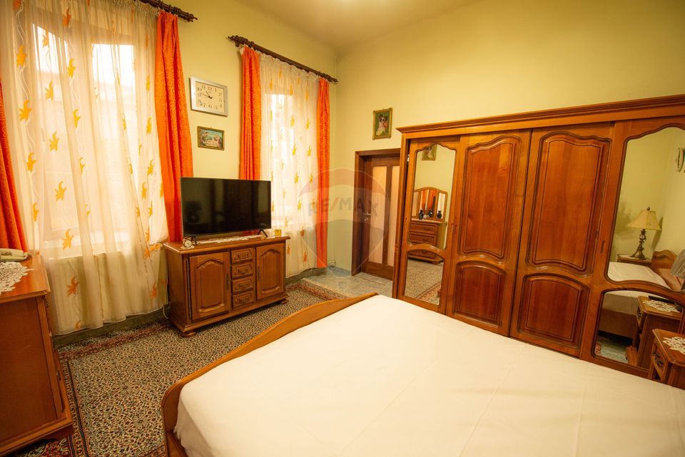 Casa de vanzare 240 mp utili , 6 camere,  teren 1000 mp, Calarasi