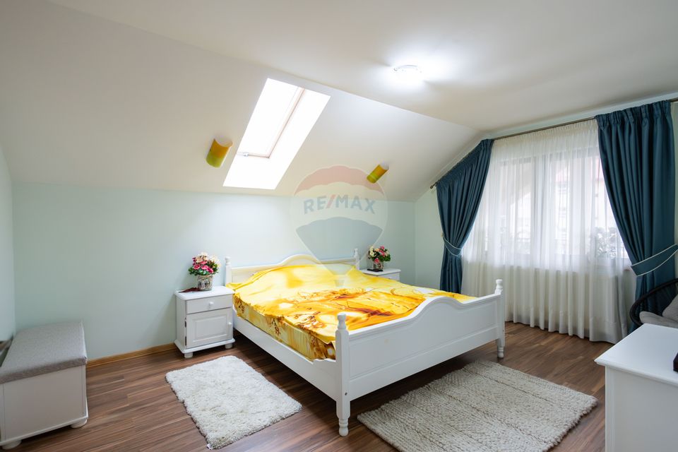 Casa spatioasa de vanzare