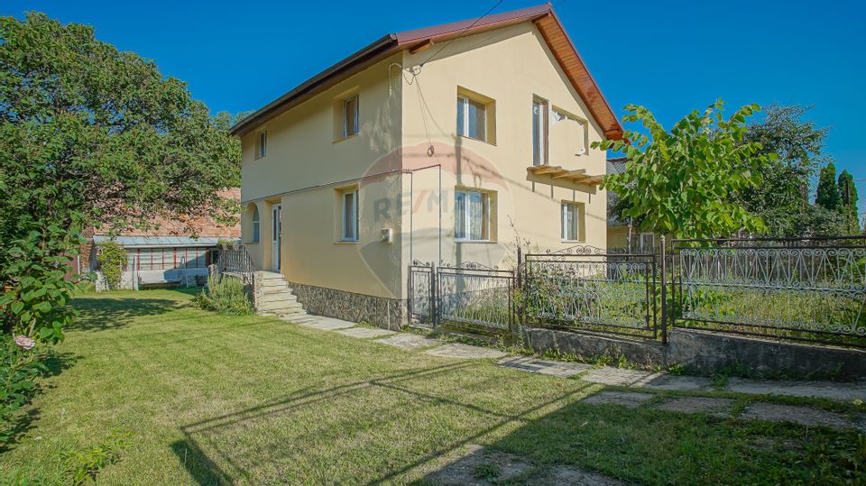 6 room House / Villa for sale