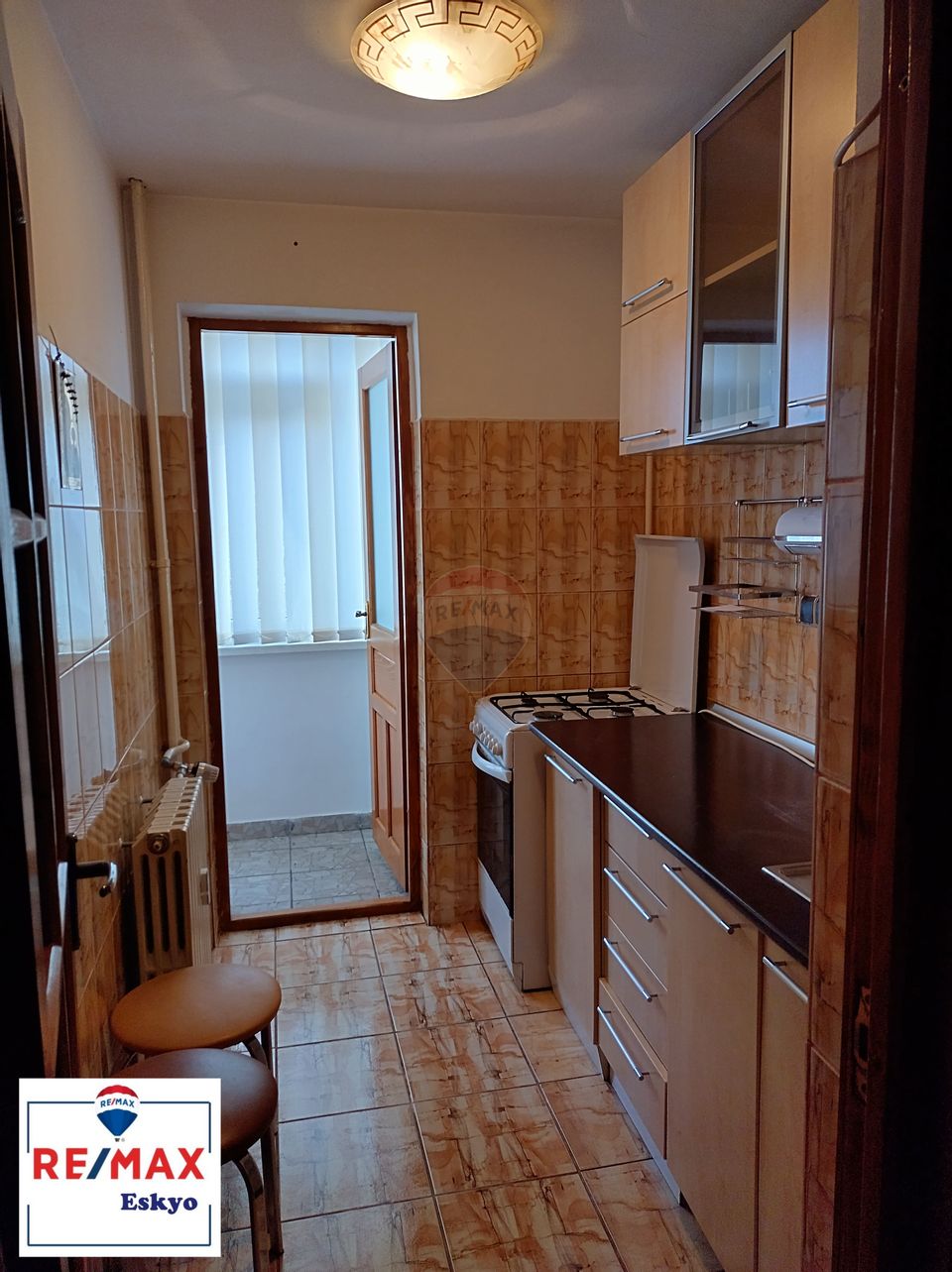 Apartament 2 camere semidecomandat DE VANZARE - Micro 40 Galati