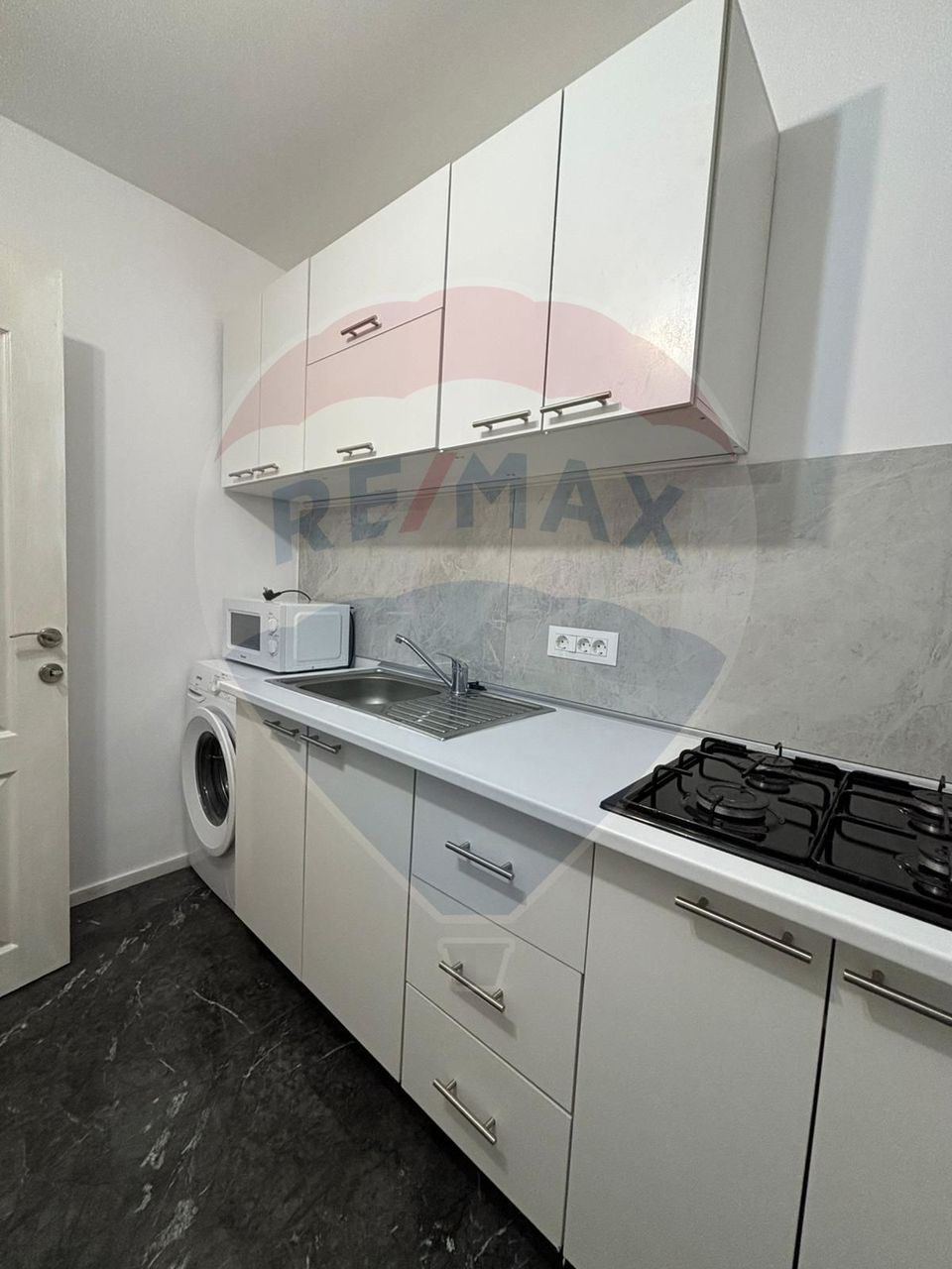 Apartament cu 1 camere de vânzare pe strada MOTORULUI renovata recent