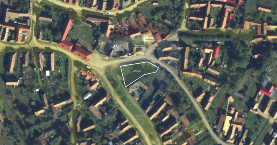 Teren în inima Țării Făgărașului -980 mp- liniște și tradiție în Grid