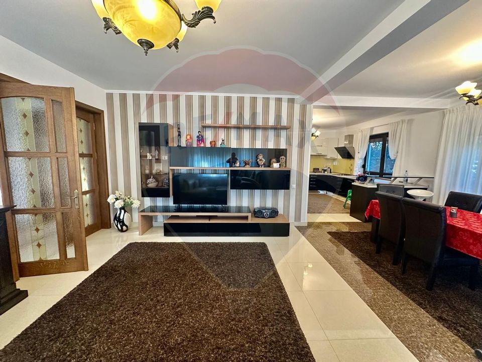 6 room House / Villa for sale