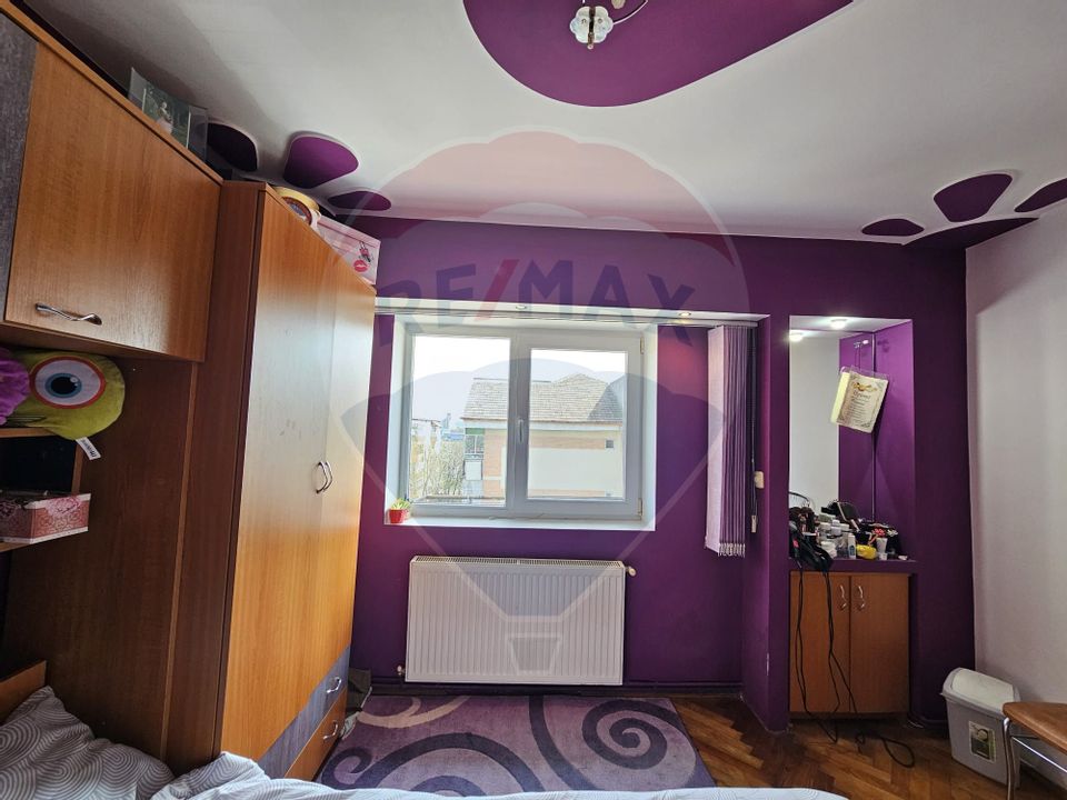 Apartament 102 mp
