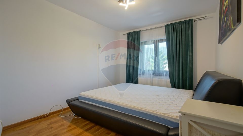 Comision 0 %! Apartament cu 4 camere de vânzare! Movilei