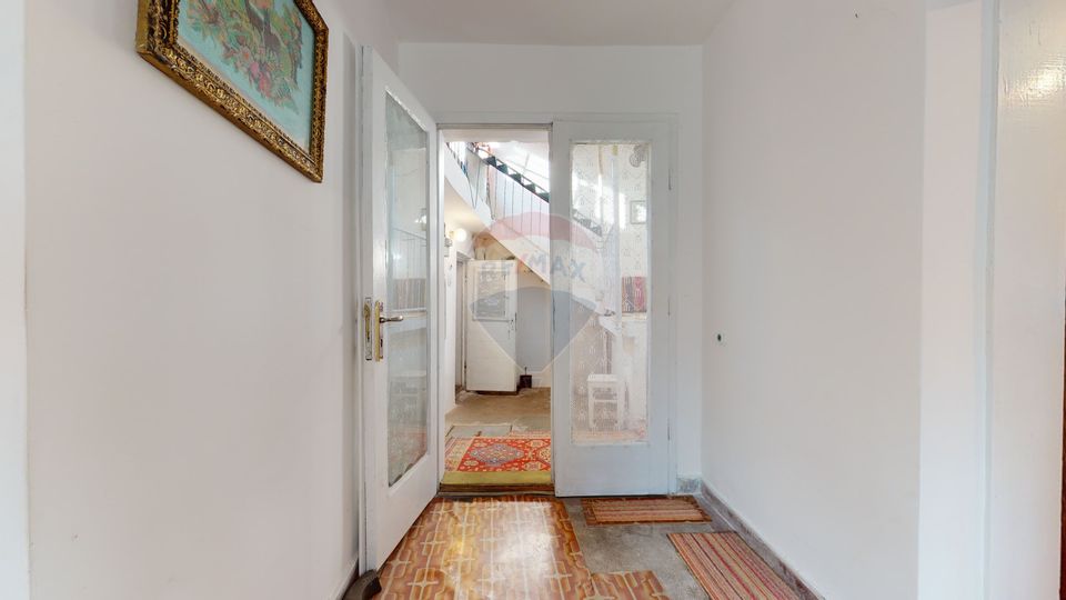 REZERVATA! Casă cu 3 camere, terasă, pod mansardabil, Centrul Istoric