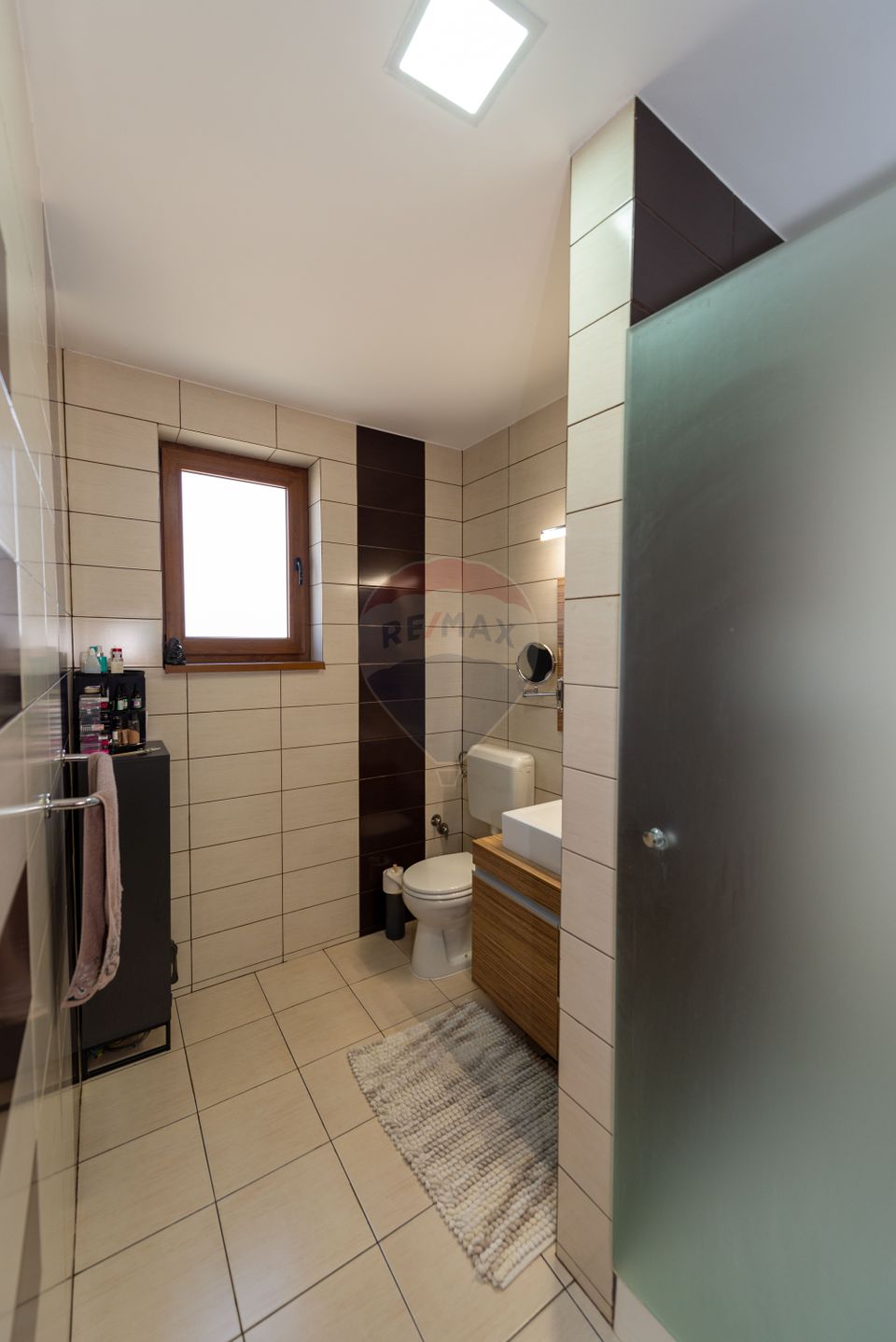 House for sale 6 rooms, furnished and equipped, Popesti-Leordeni