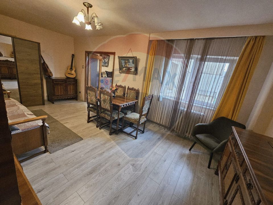 4 CAMERE de INCHIRIAT - clasic- Zizinului 30, bloc 33-5din 8!