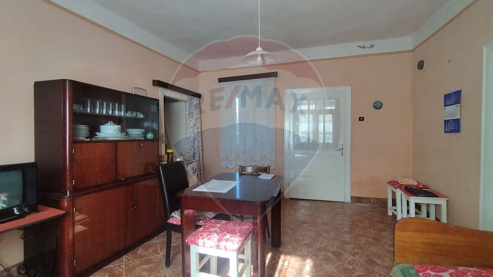 CASĂ DE VÂNZARE , Loc.Carastelec  jud. Sălaj - oportunitate unică!