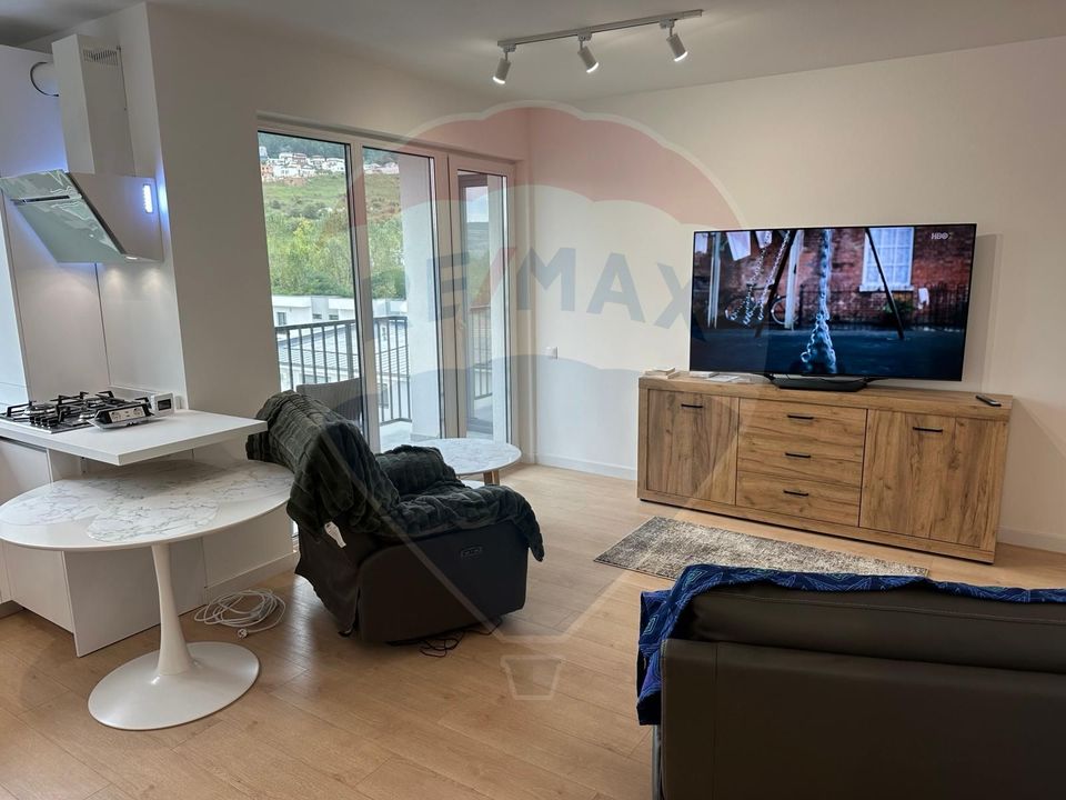 Apartament cu 2 camere de închiriat