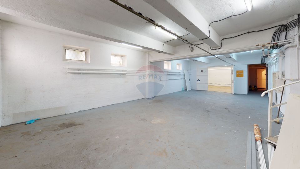 Semi-basement commercial space Bucurestii Noi / Straulesti Metro