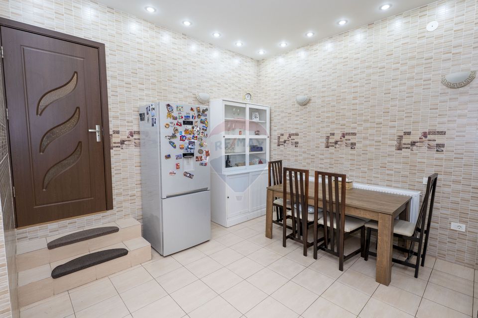 Vila 5 camere complet mobilata, foișor, teren generos