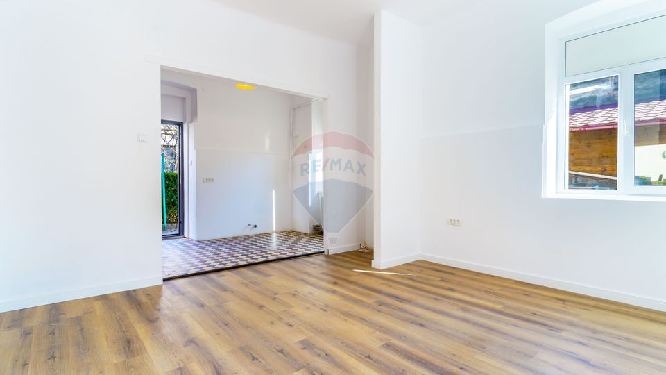 Apartament cu 1 camera de vânzare in zona centrala, strada Pitești