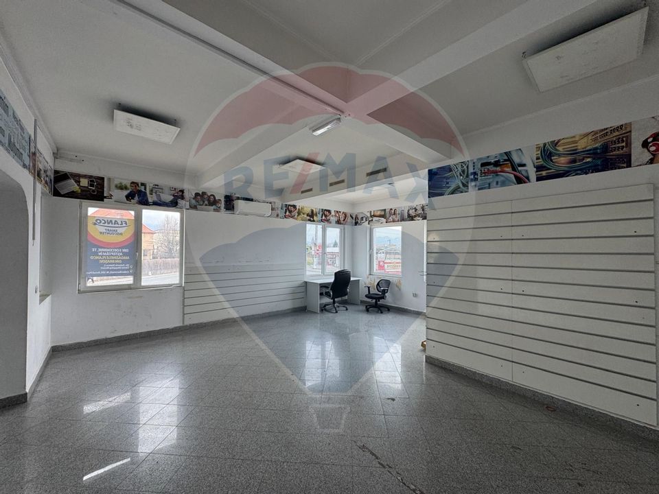 250sq.m Commercial Space for rent, Central area