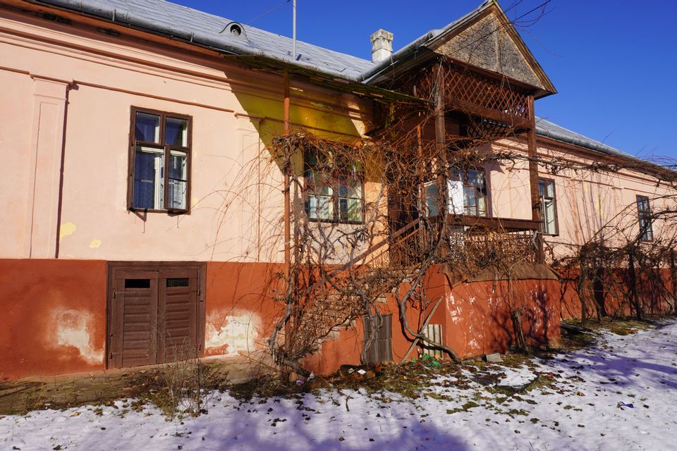 5 room House / Villa for sale