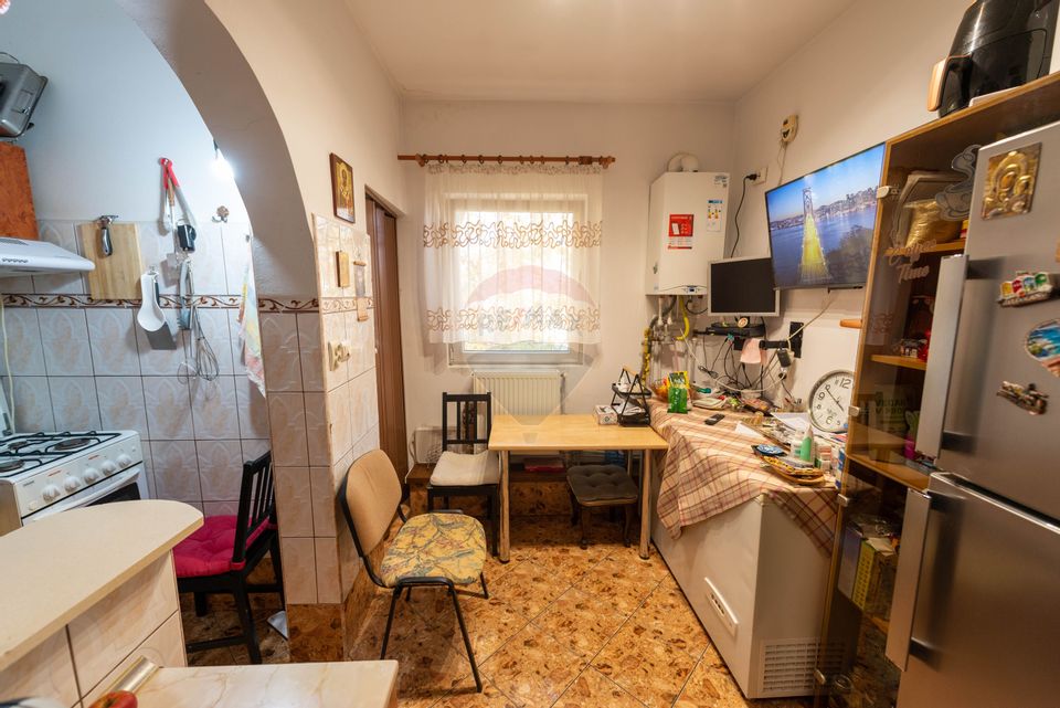 Villa for sale in P-ta Unirii area 140 sqm land