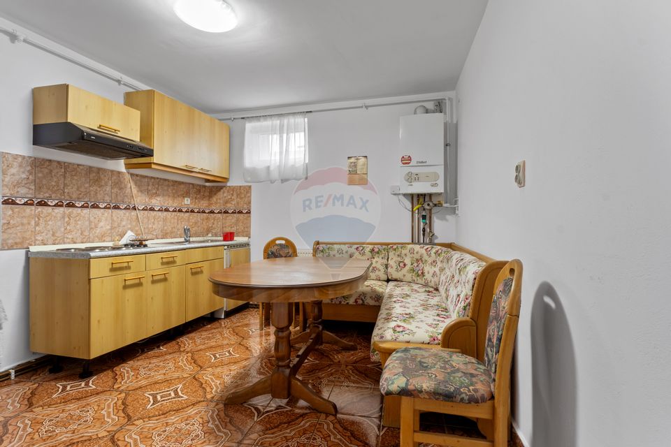 Casă de vânzare în Pecica – teren generos, utilată și mobilată complet