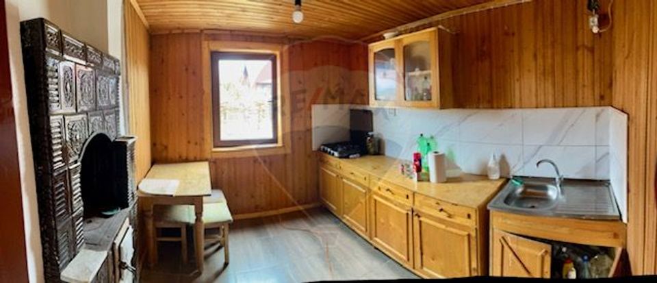 Casă / Vilă cu 4 camere de vânzare