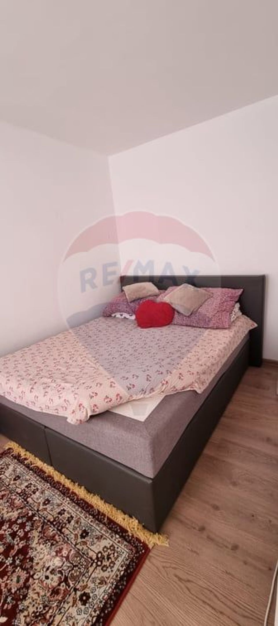 Apartament cu 2 camere de vânzare în zona Central