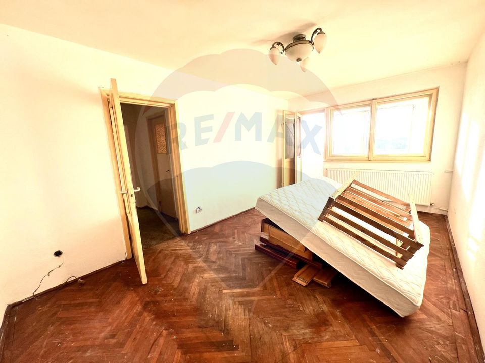 Apartament 3 camere de vanzare, Abator Constanta