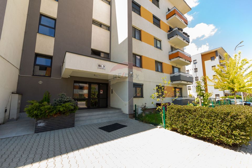 Apartament cu 3 camere, grădină proprie și parcare – Casa Nobel