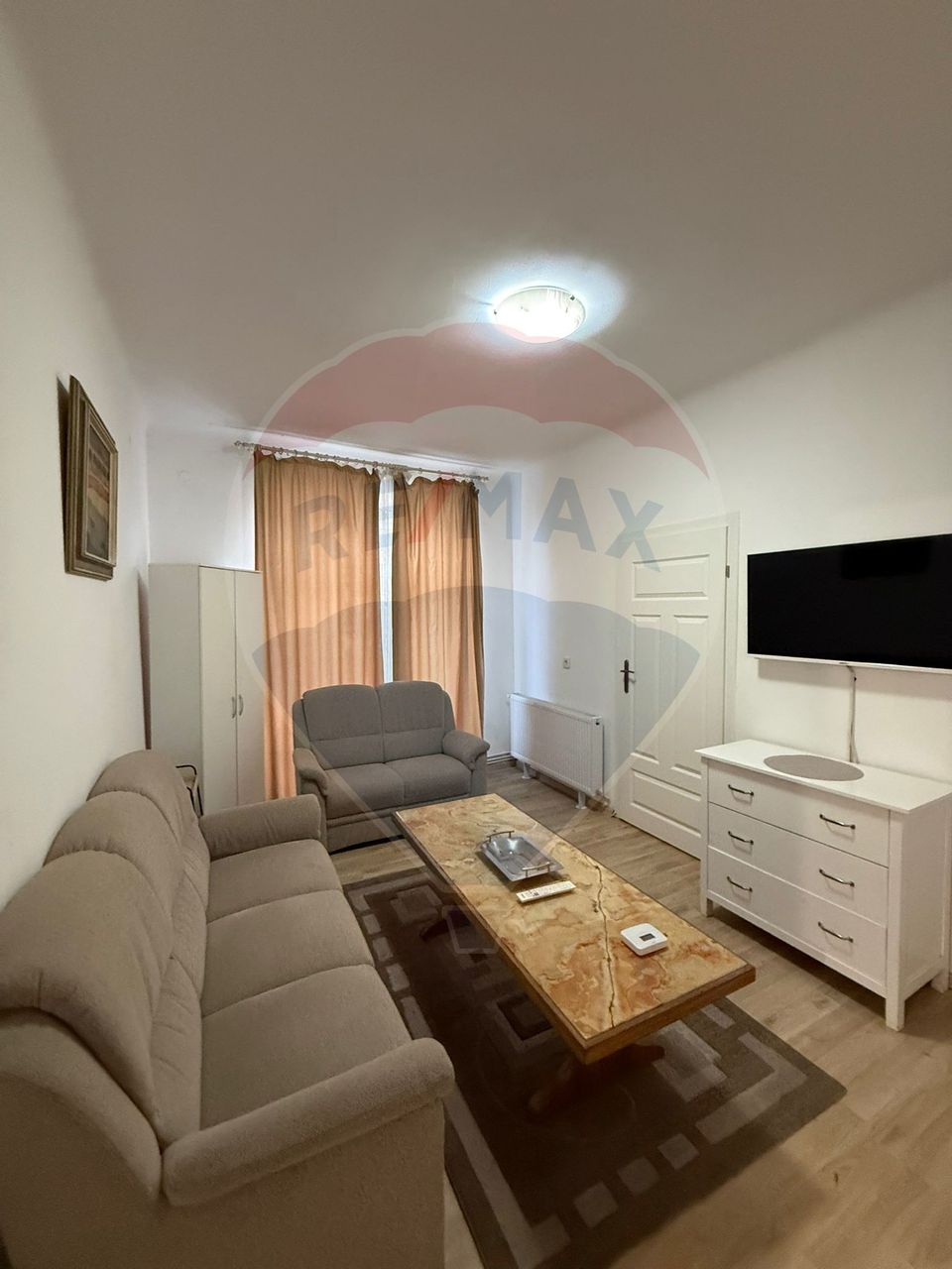 Apartament cu 3 camere de închiriat în zona Ultracentral