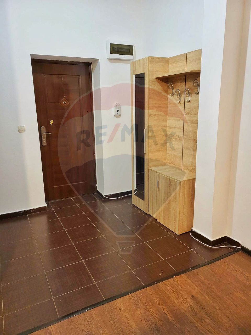 Apartament cu 3 camere, mobilat și utilat, Străulești