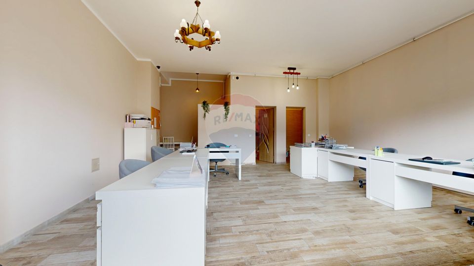 47sq.m Commercial Space for rent, Racadau area