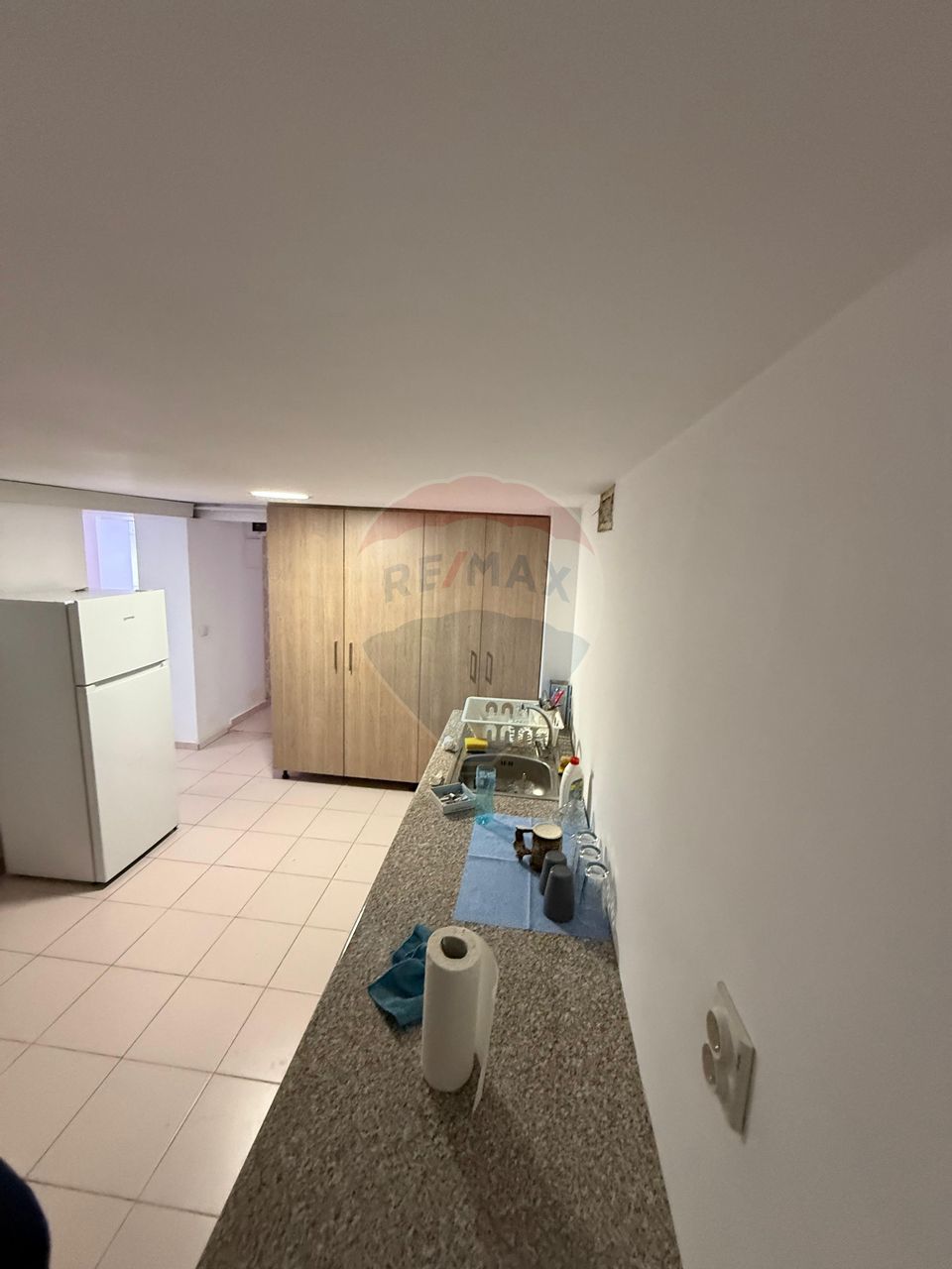 90sq.m Commercial Space for rent, Moinesti area