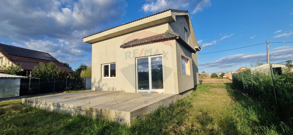 4 room House / Villa for sale