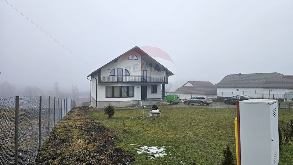 Casă / Vilă de lux, Moara Nica, Suceava