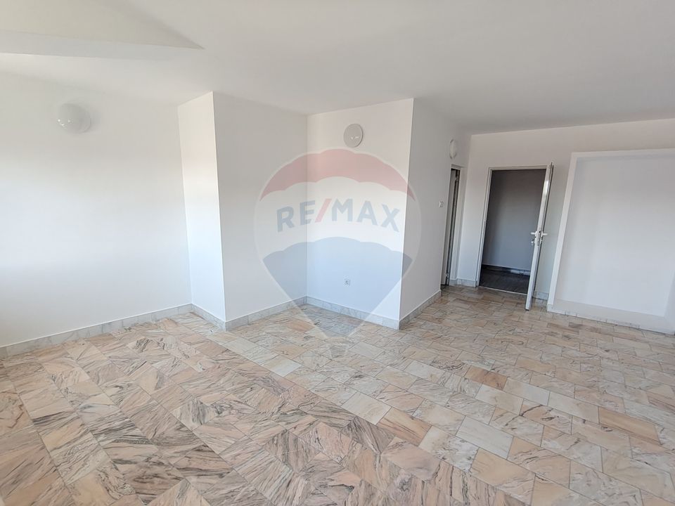 DE ÎNCHIRIAT – Spațiu comercial generos P+2 în zonă Centrală