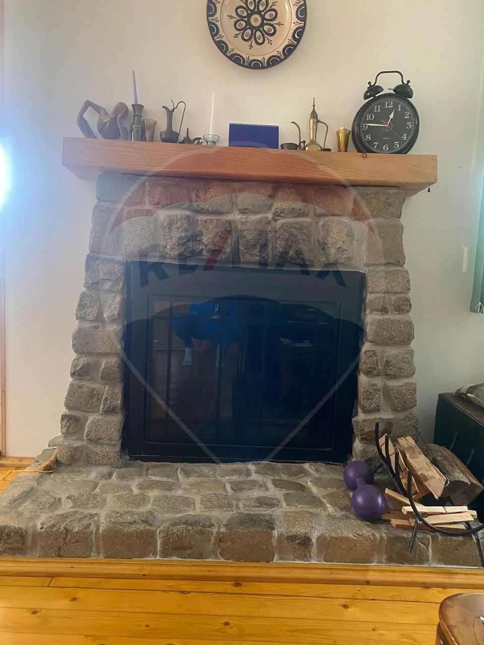 DE VANZARE Casă / Vilă cu 6 camere  Podul Dambovitei/ Arges