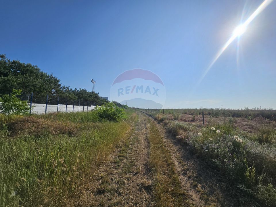 Teren de vanzare 1,070 mp Ovidiu / Academia Hagi