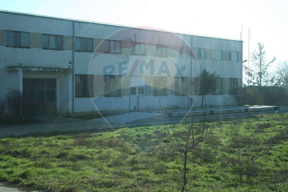 Spațiu industrial hale cu teren in zona Mihai Bravu Ploiesti