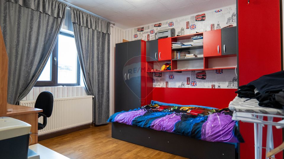 11 room House / Villa for sale