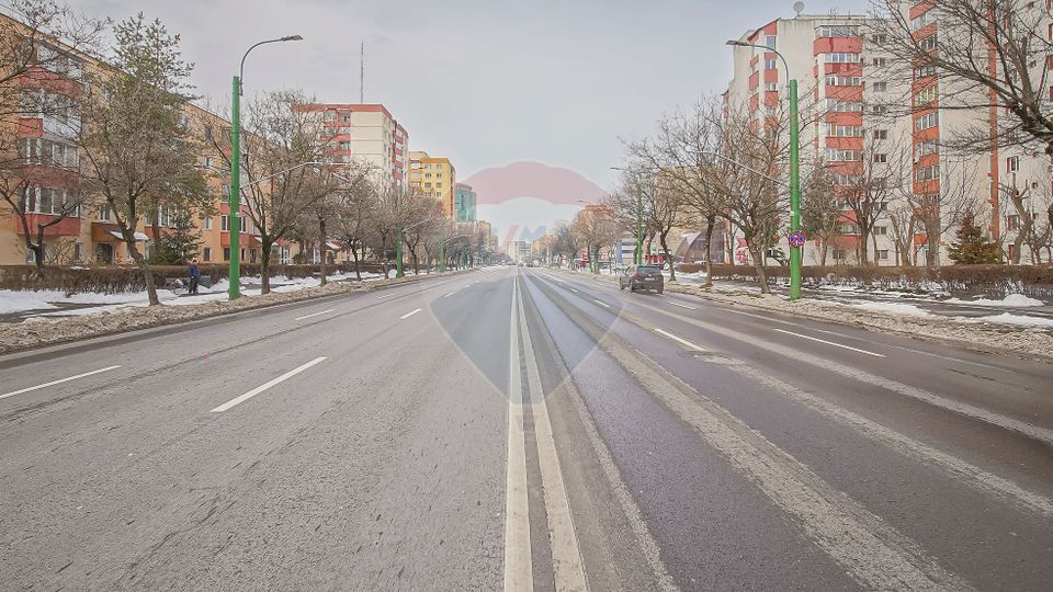 SPATIU 40 MP UTILI CU VAD | BULEVARDUL ALEXANDRU VLAHUTA NR. 21 |