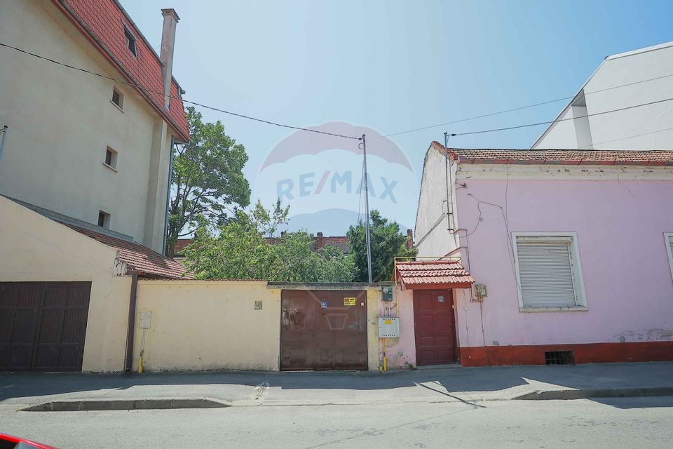 Apartament cu 3 camere de vânzare în zona Ultracentral