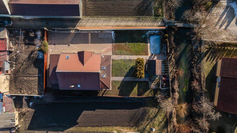 4 room House / Villa for sale