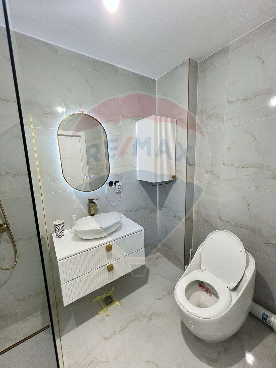 Apartament de vanzare cu 2 camere decomandate Floresti, COMISION 0%