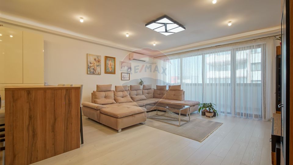 - REZERVAT -  Apartament Premium 4 Camere