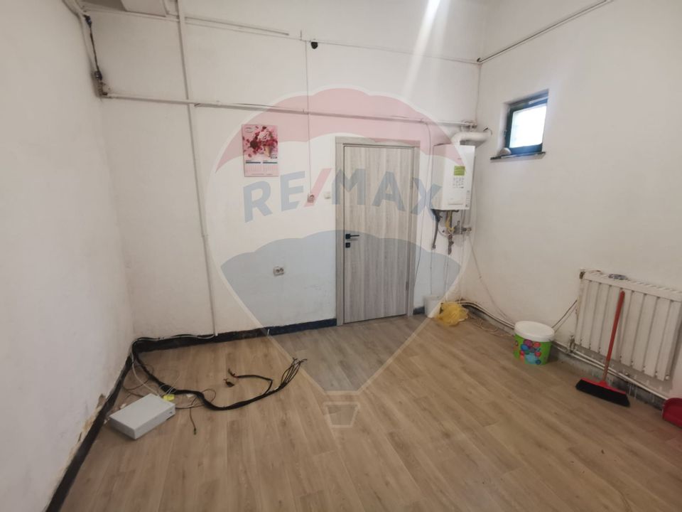 60sq.m Commercial Space for rent, Central area