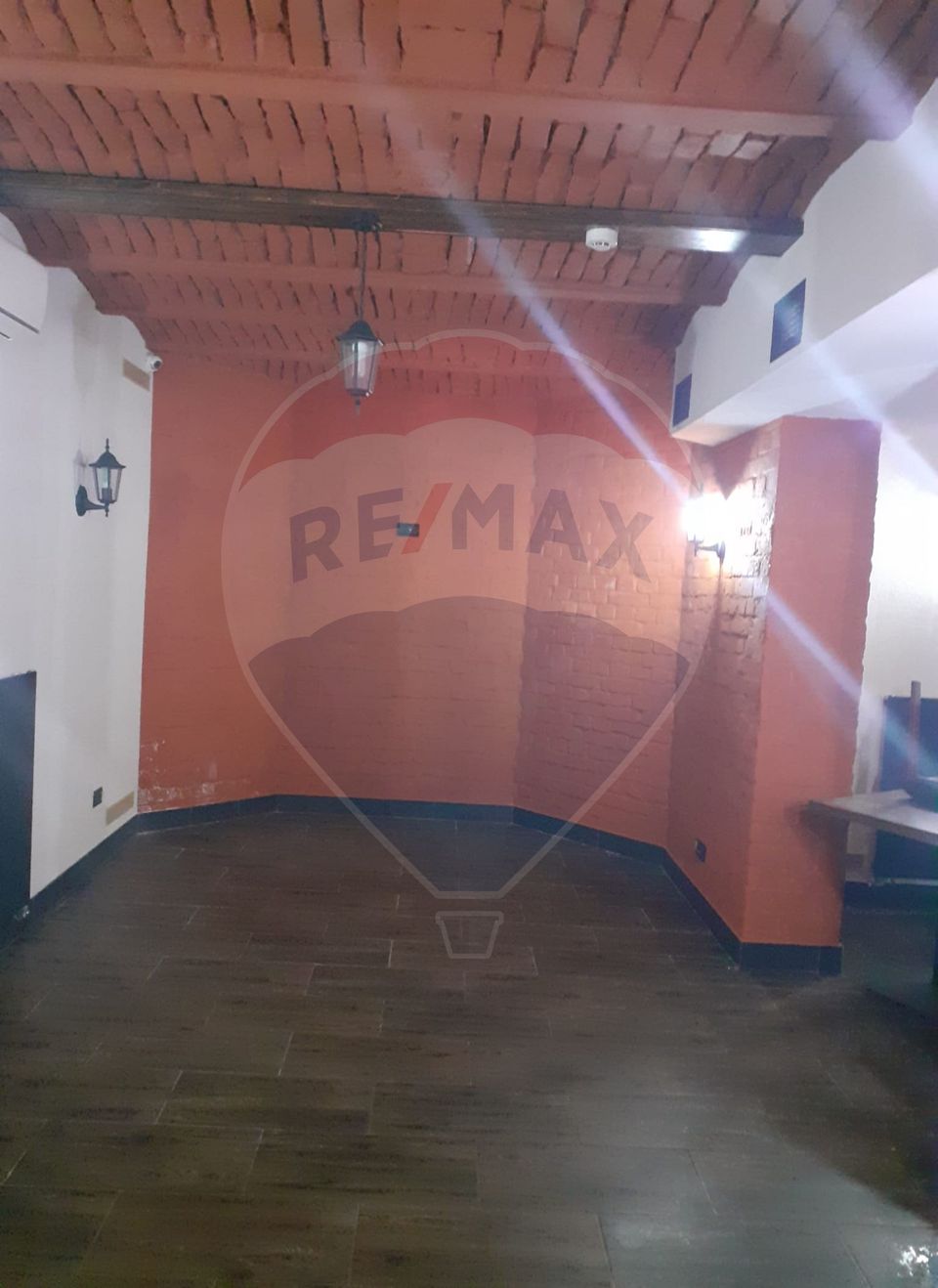 Casă D+P+E+M | 816 mp utili, 5 locuri parcare, Regina Maria