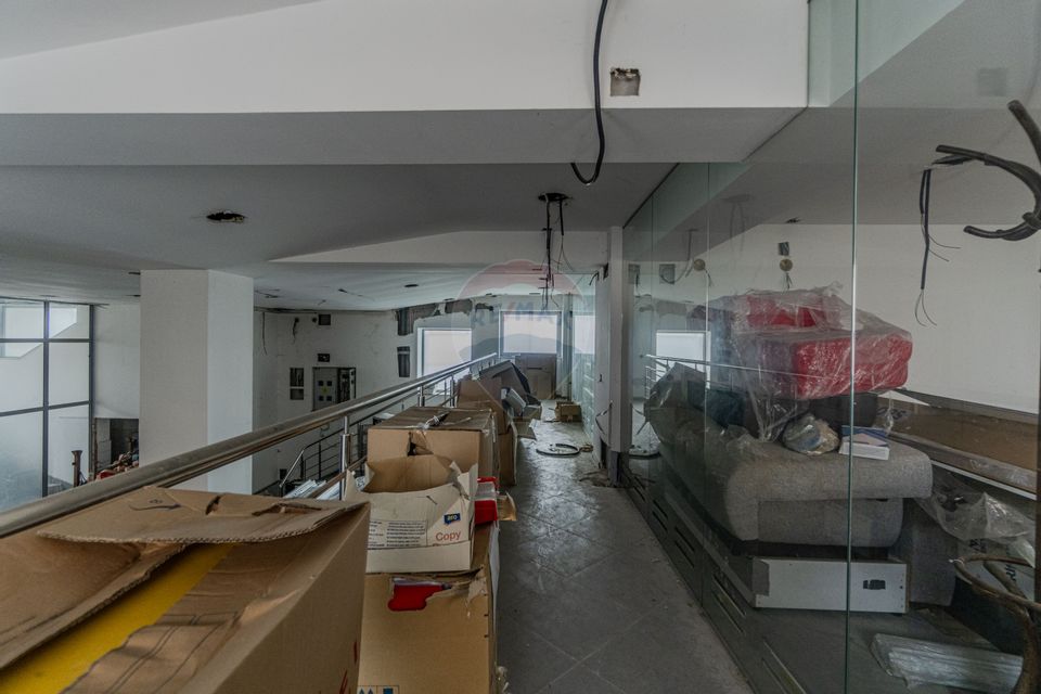 Cladire de 902 mp utili de vânzare, zona Grivitei - DN 13, COMISION 0