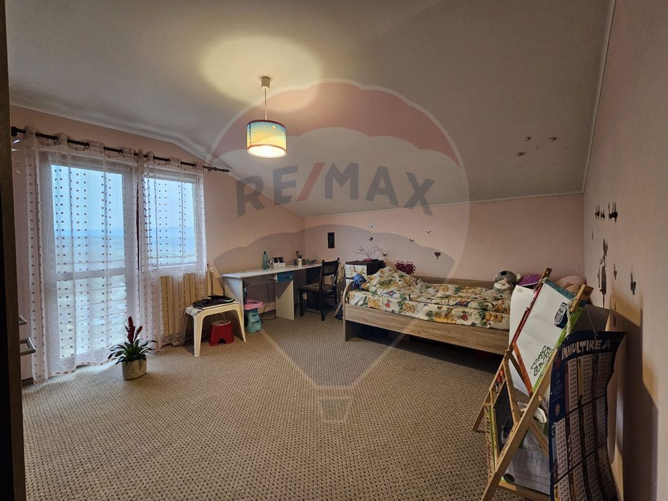 5 room House / Villa for sale