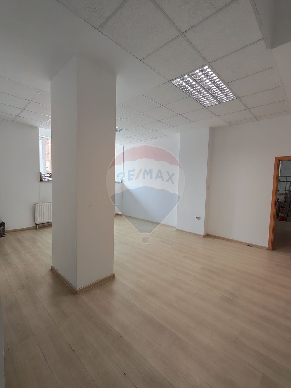 140sq.m Commercial Space for rent, Central area